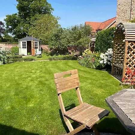 Holiday home Pretty Garden *