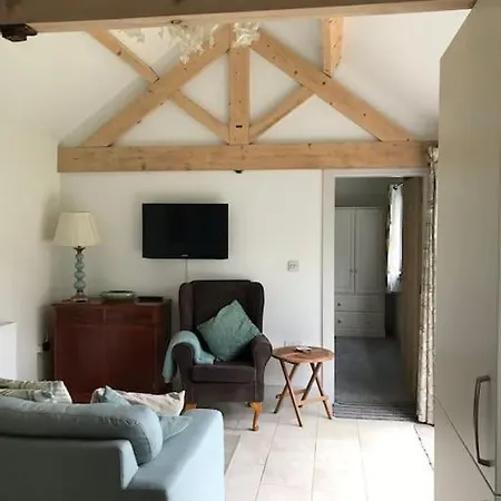 Pretty Garden Tollerton (Yorkshire)